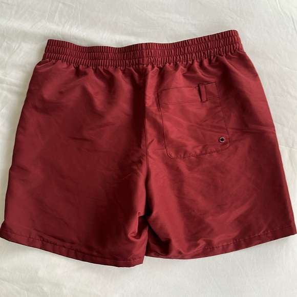 EUC Tek Gear Men's 5” Athletic Shorts - maroon / burgundy - Picture 2 of 5